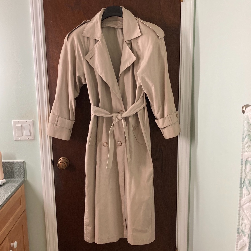 Vintage zip lined London fog trench coat.